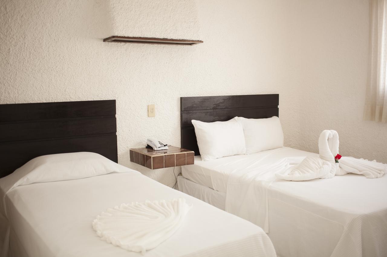 Hotel Carrillos Канкун Экстерьер фото
